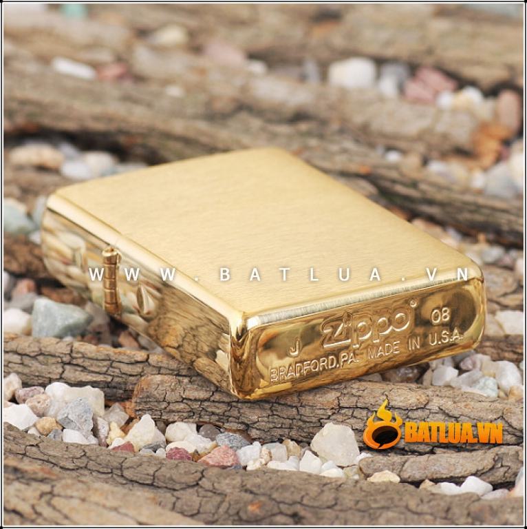 Bật lửa Zippo chính hãng màu vàng xước 204B